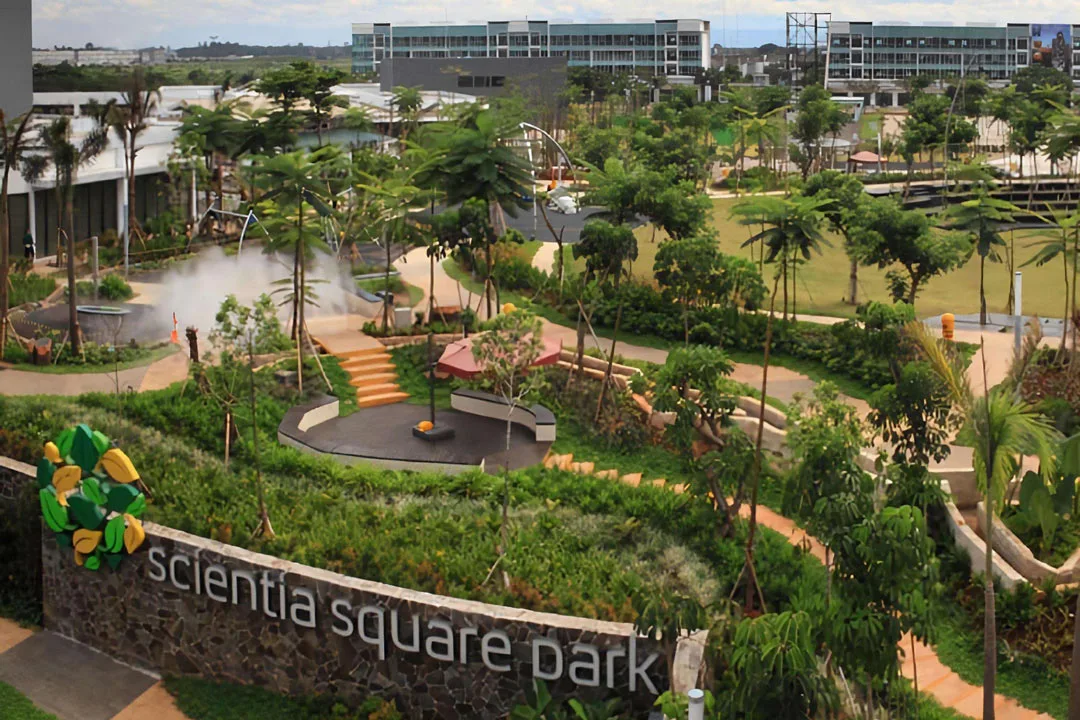 5 menit ke Scientia Square Park